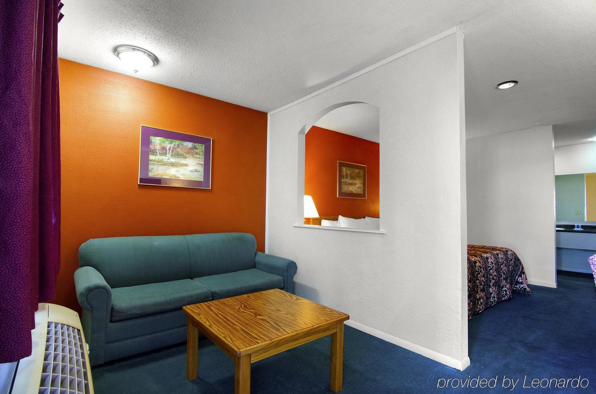 America'S Best Inn And Suites Emporia Exterior foto