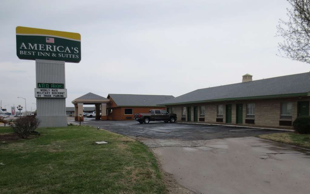 America'S Best Inn And Suites Emporia Exterior foto
