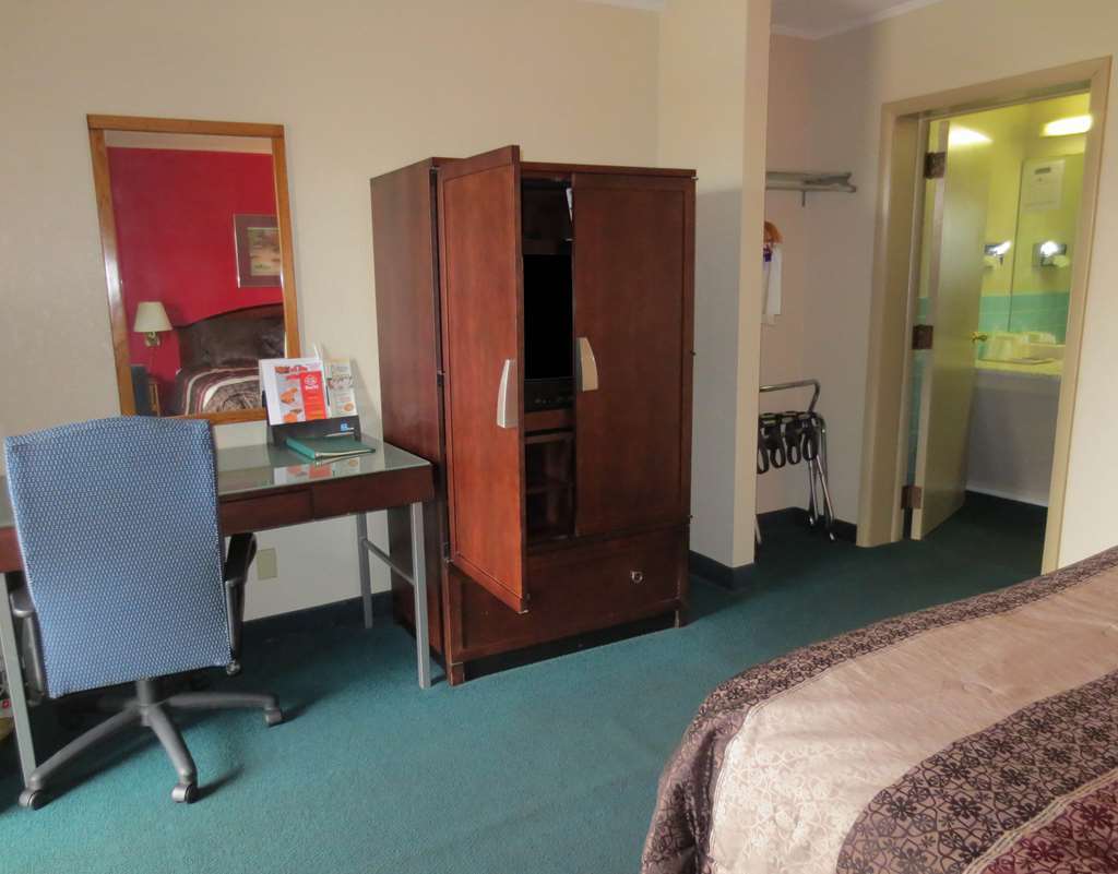 America'S Best Inn And Suites Emporia Zimmer foto
