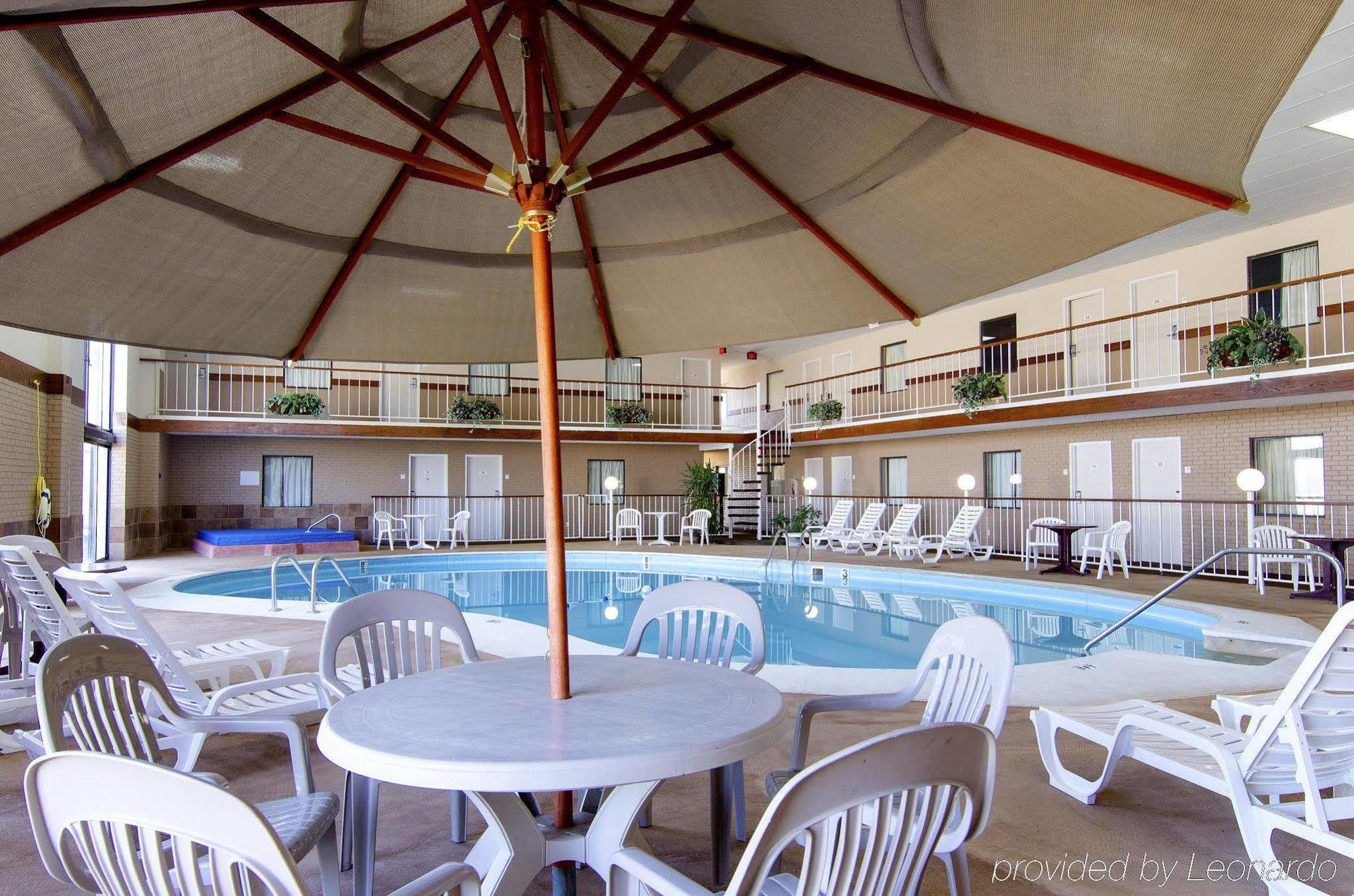 America'S Best Inn And Suites Emporia Exterior foto