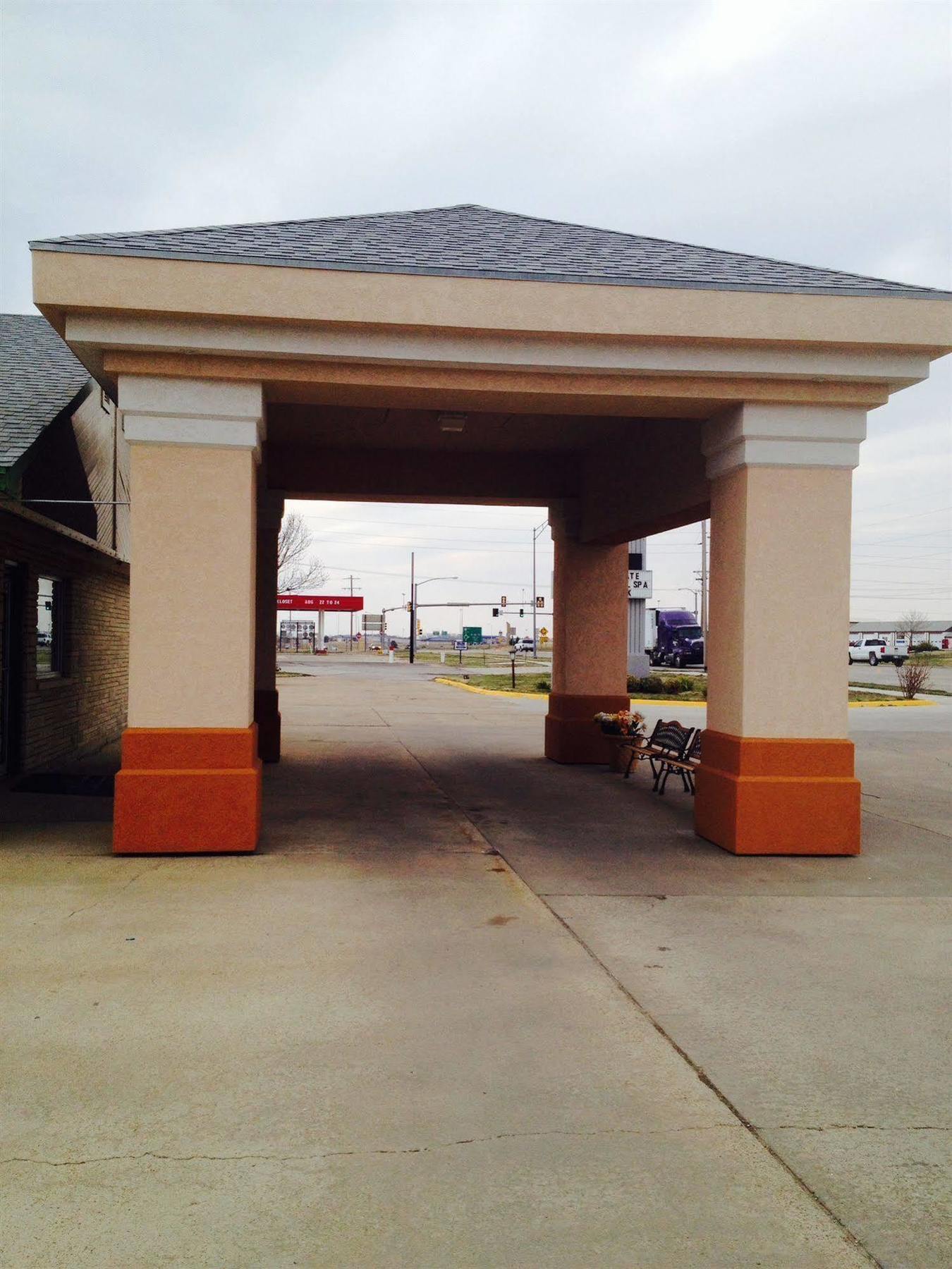 America'S Best Inn And Suites Emporia Exterior foto